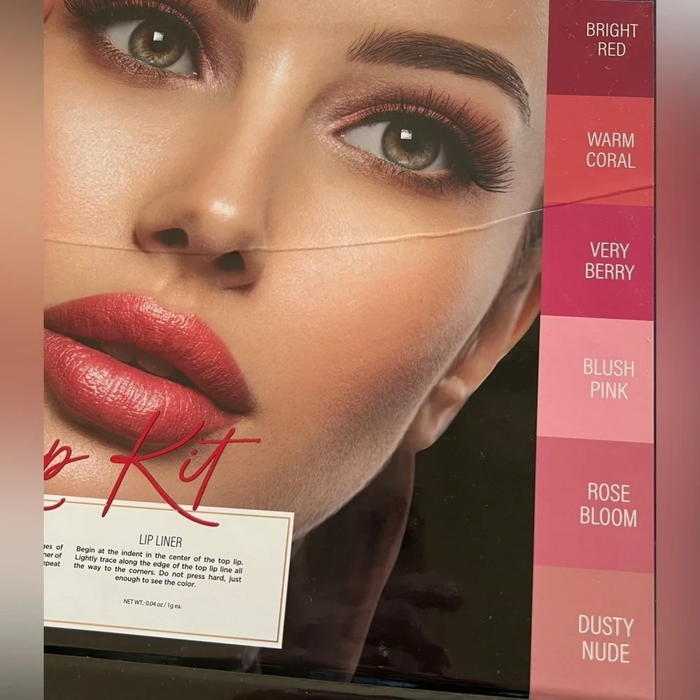 18 piece Max Studio Ultimate Lip 💋 Kit
